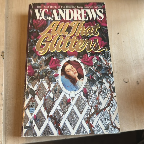 V.C. Andrews Book Set - Ruby, Pearl in the Mist, All That Glitters - Picture 8 of 10